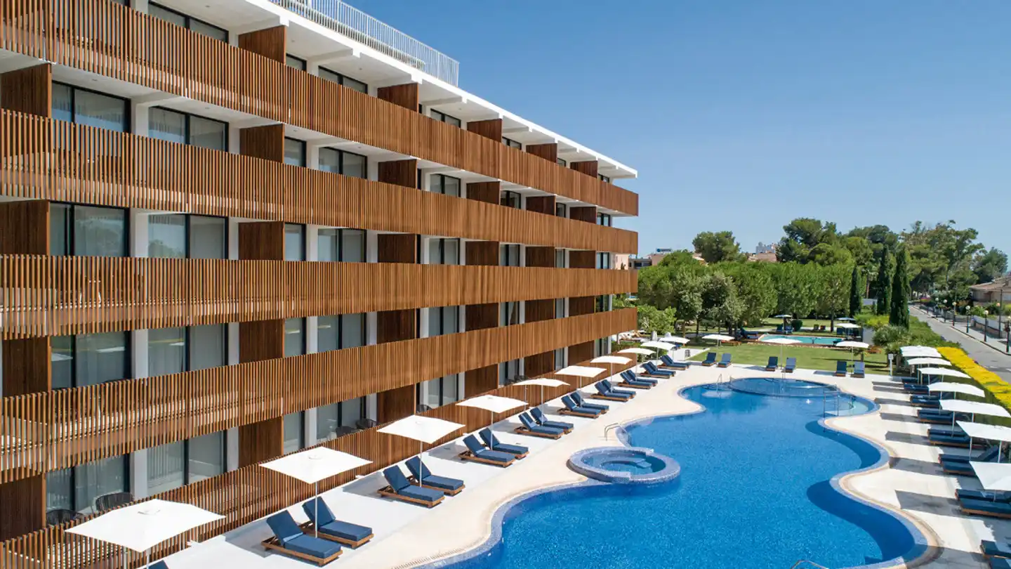 Las Gaviotas Suites Pool