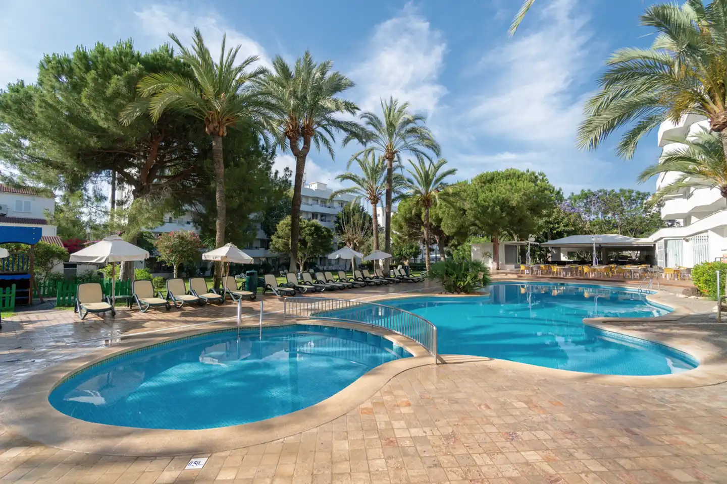 Tropicana Pool