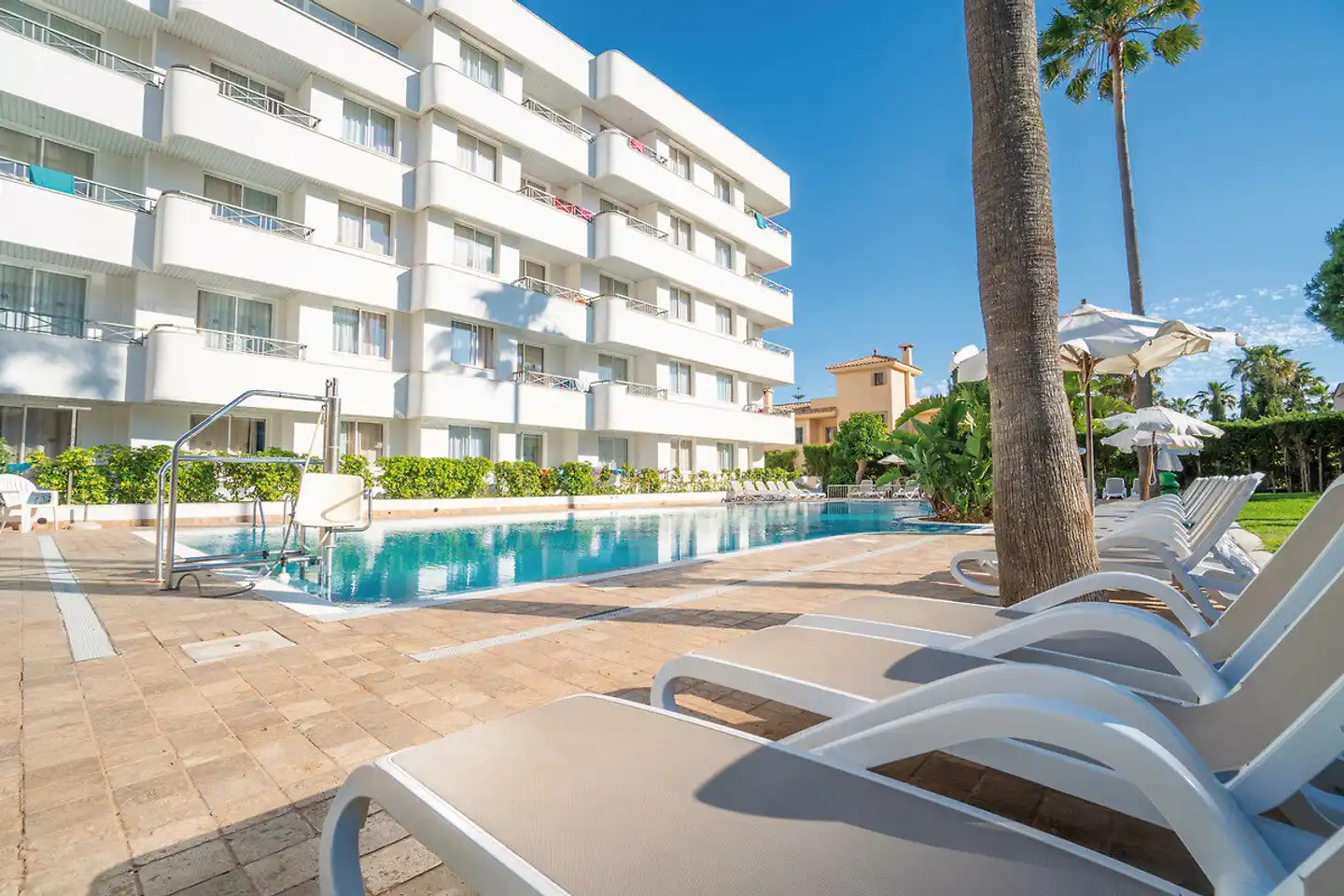 Tropicana Pool