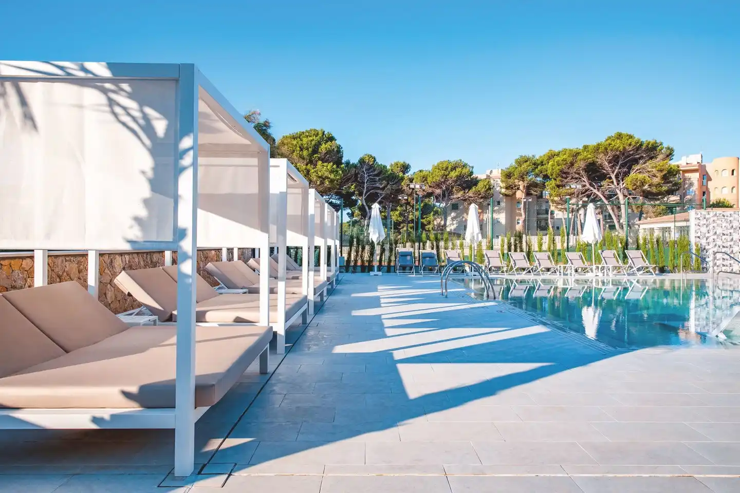 Bella Playa & Spa POOL
