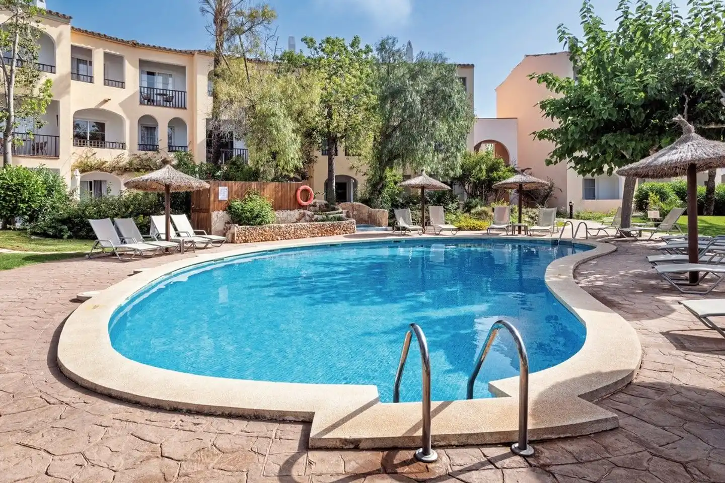 Sol Falcó All Inclusive Pool
