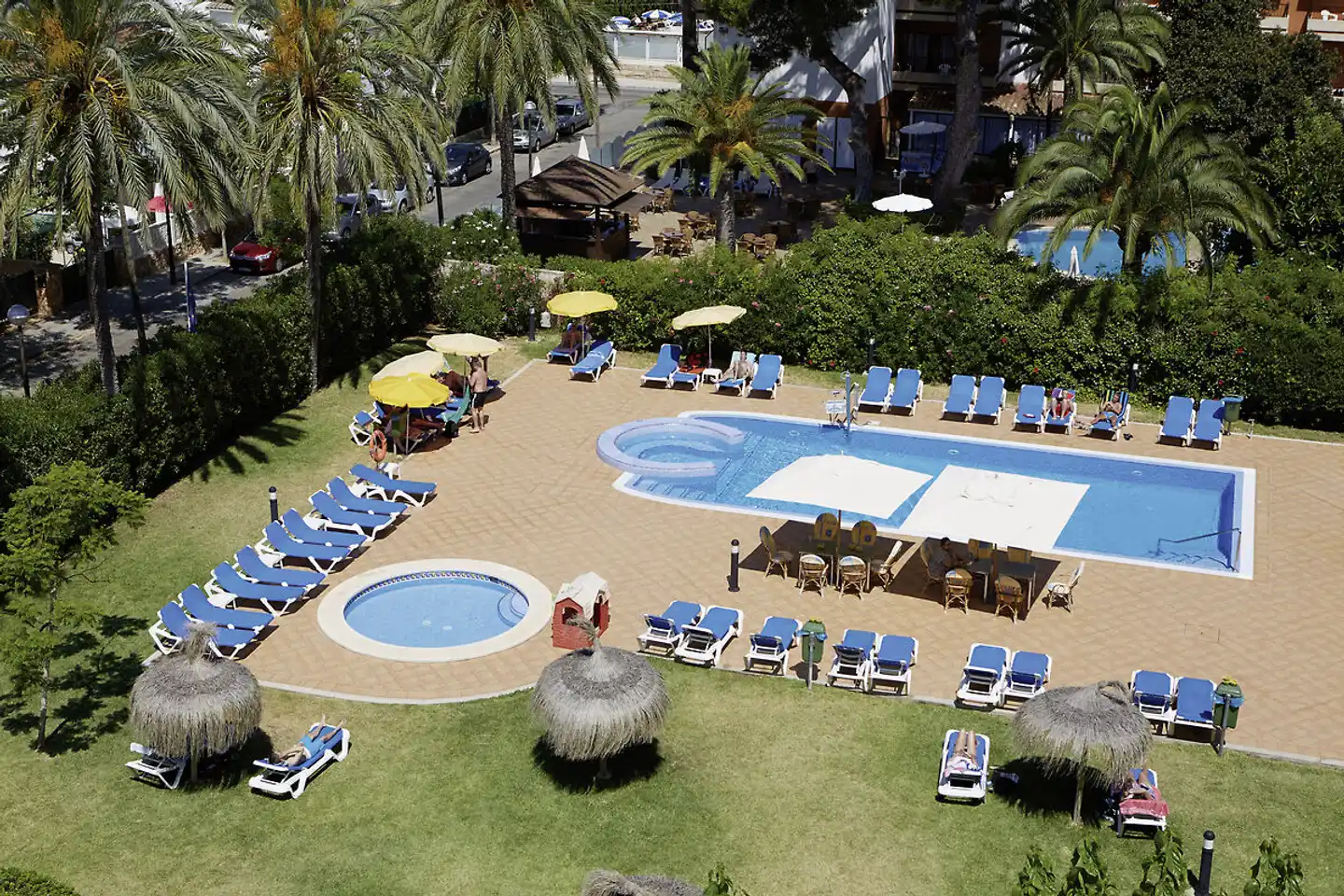 Luxor Pool