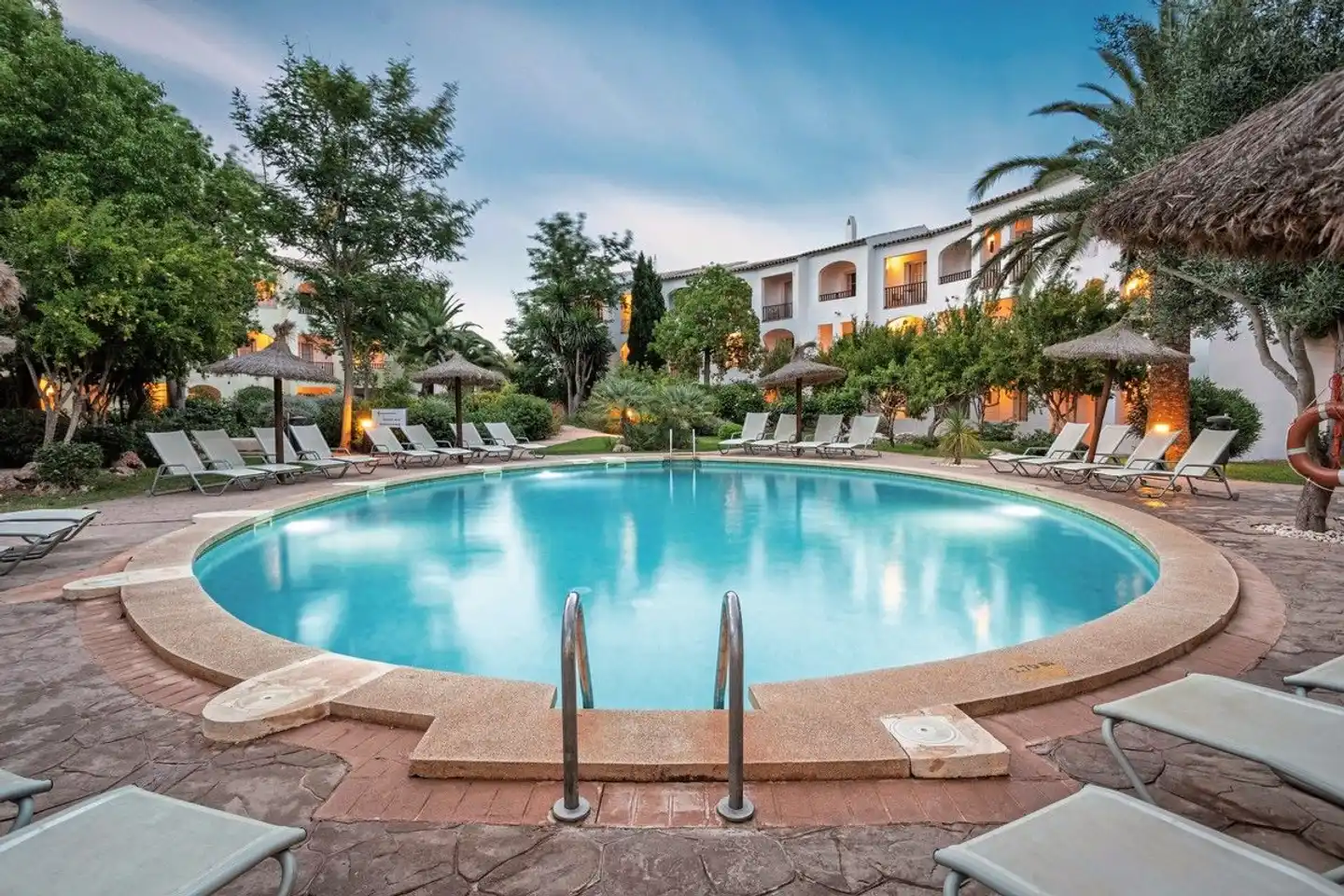 Sol Falcó All Inclusive Pool