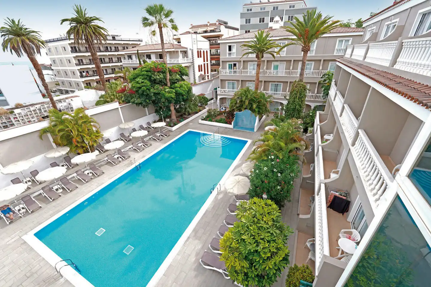 RF San Borondón Pool