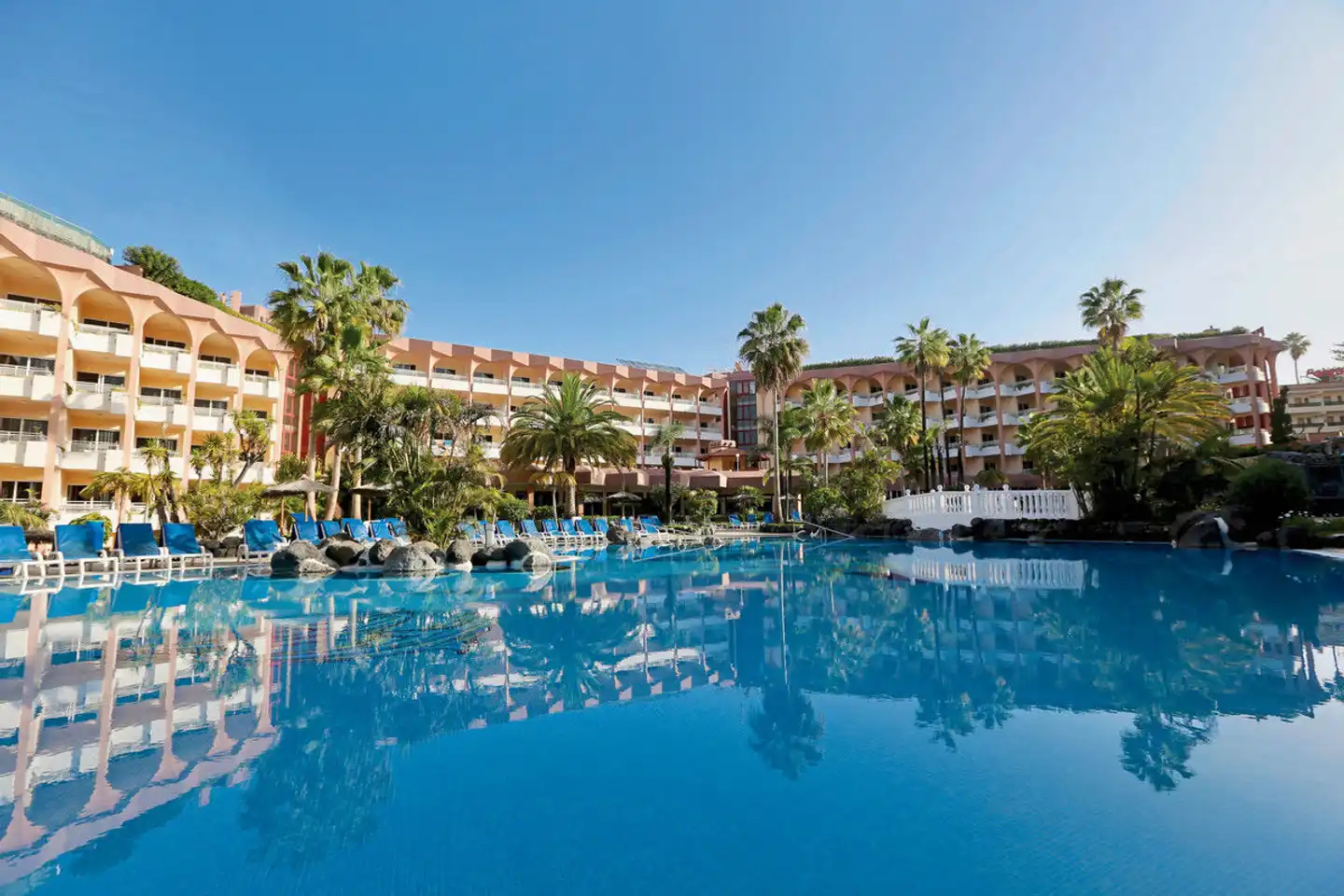 Puerto Palace Pool