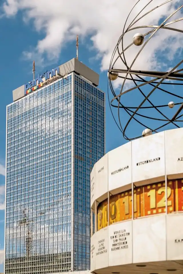 Park Inn by Radisson Berlin Alexanderplatz Aussenansicht