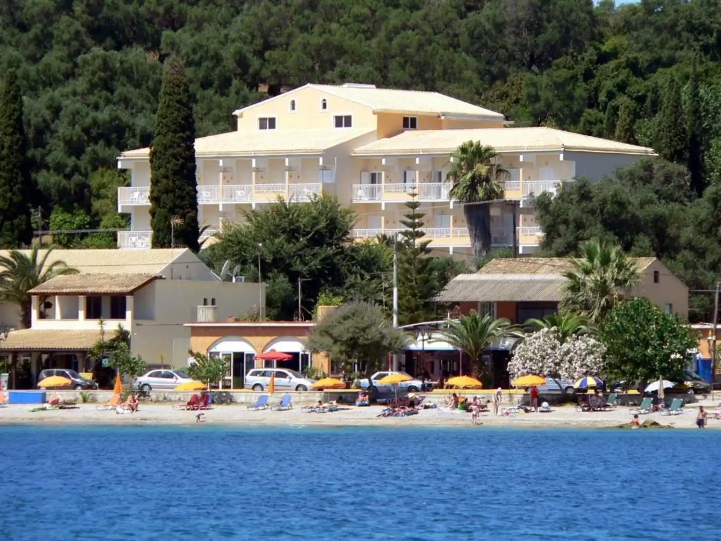 Ipsos Beach Hotel Aussenansicht