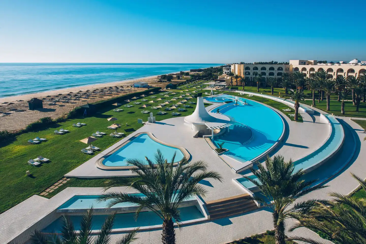 Iberostar Waves Averroes Pool