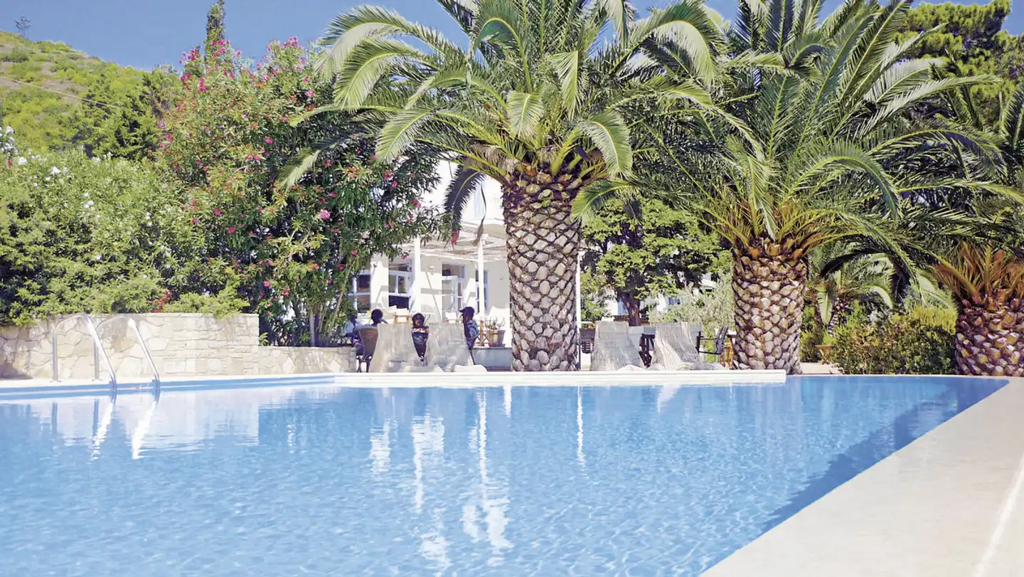 Armonia Bay Pool