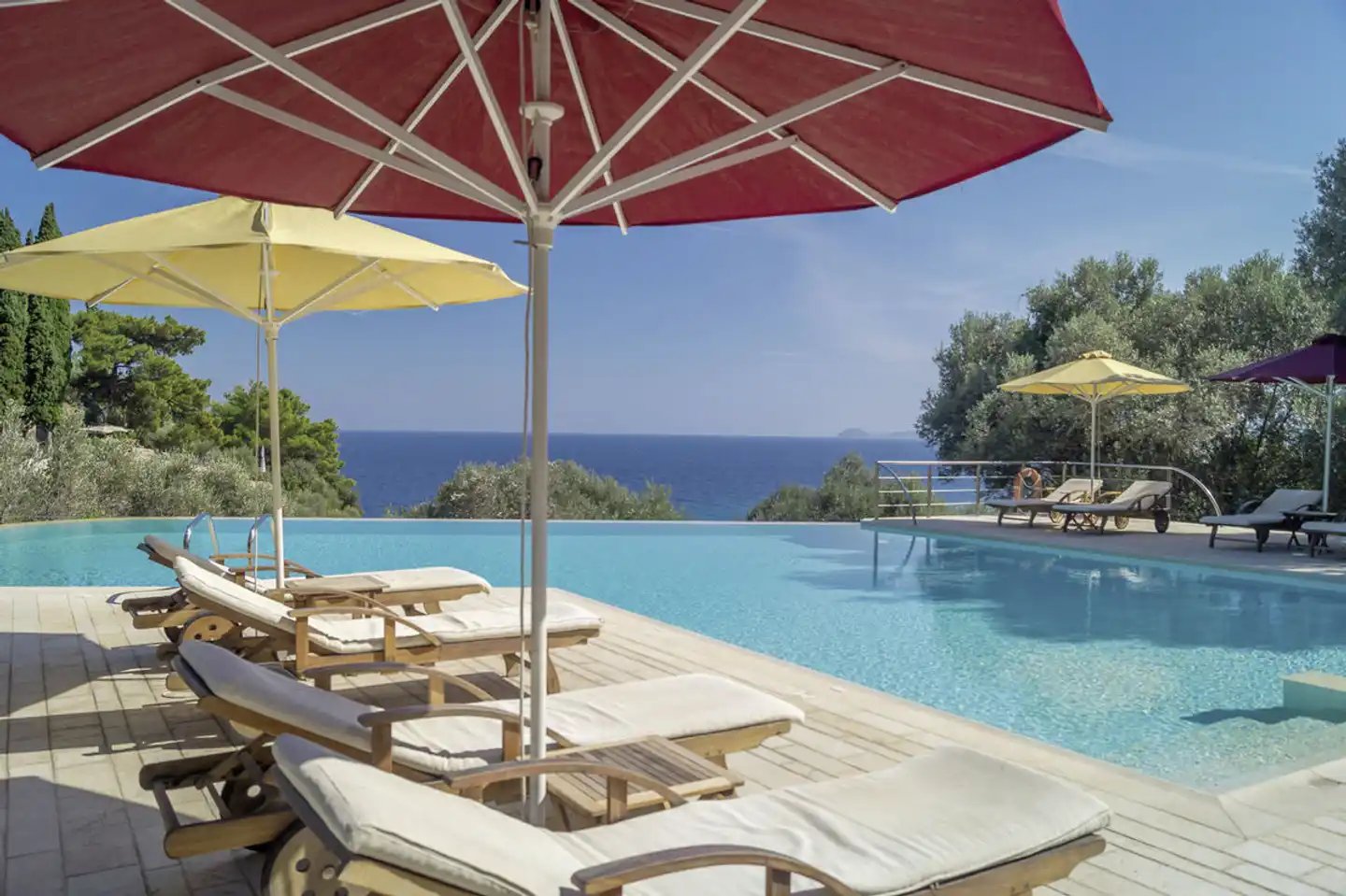 Armonia Bay Pool