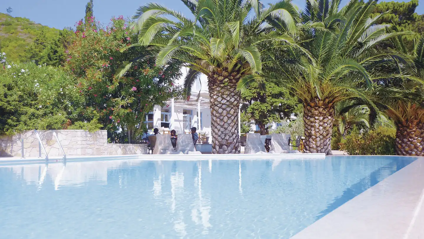 Armonia Bay Pool