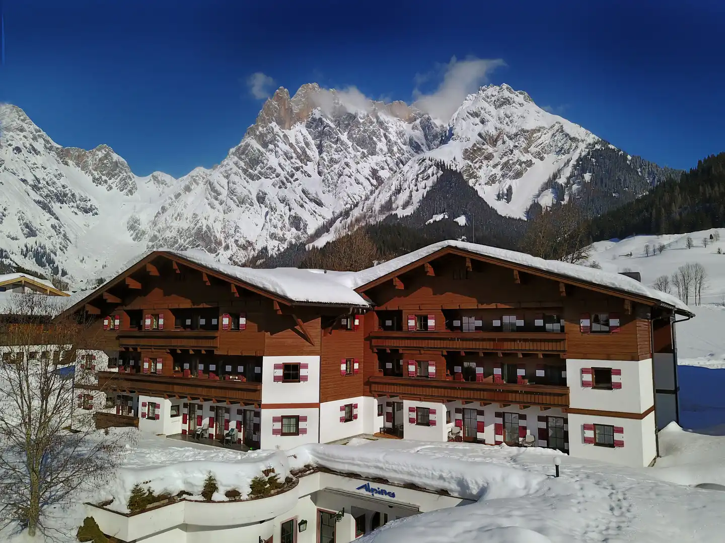 Marco Polo Club Alpina Aussenansicht