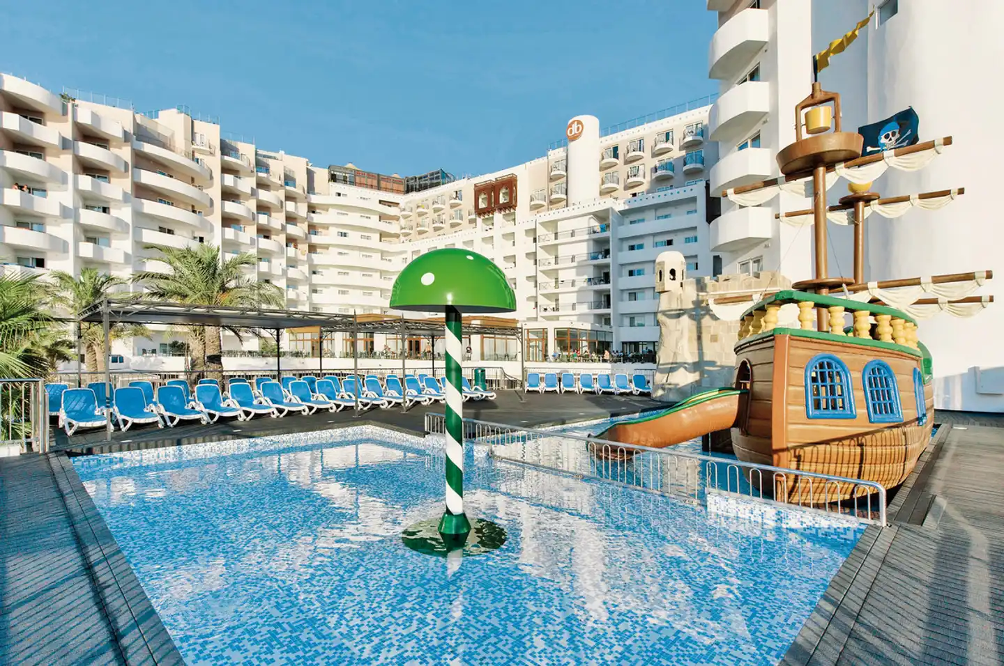 db San Antonio Hotel & Spa Pool