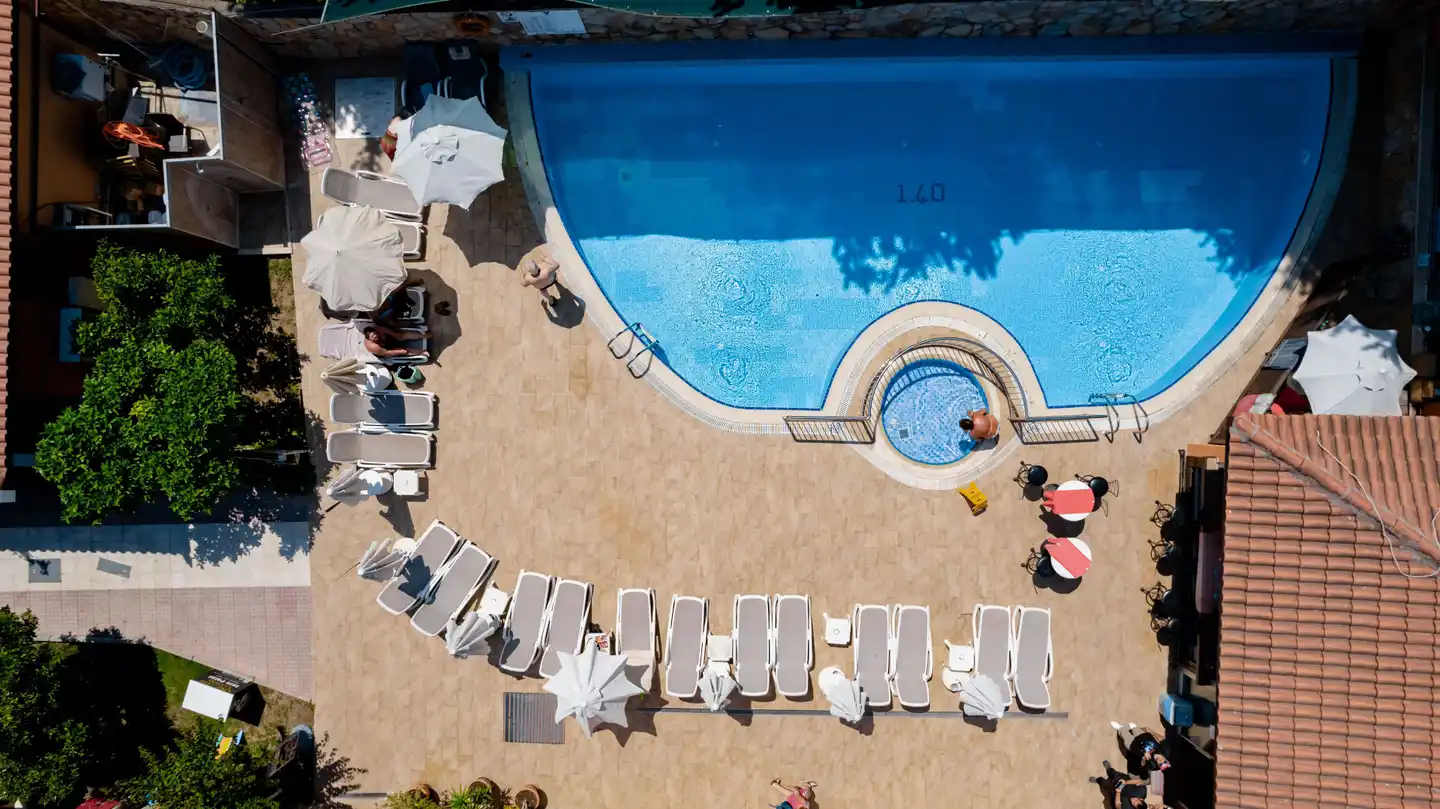 Özlem Garden POOL