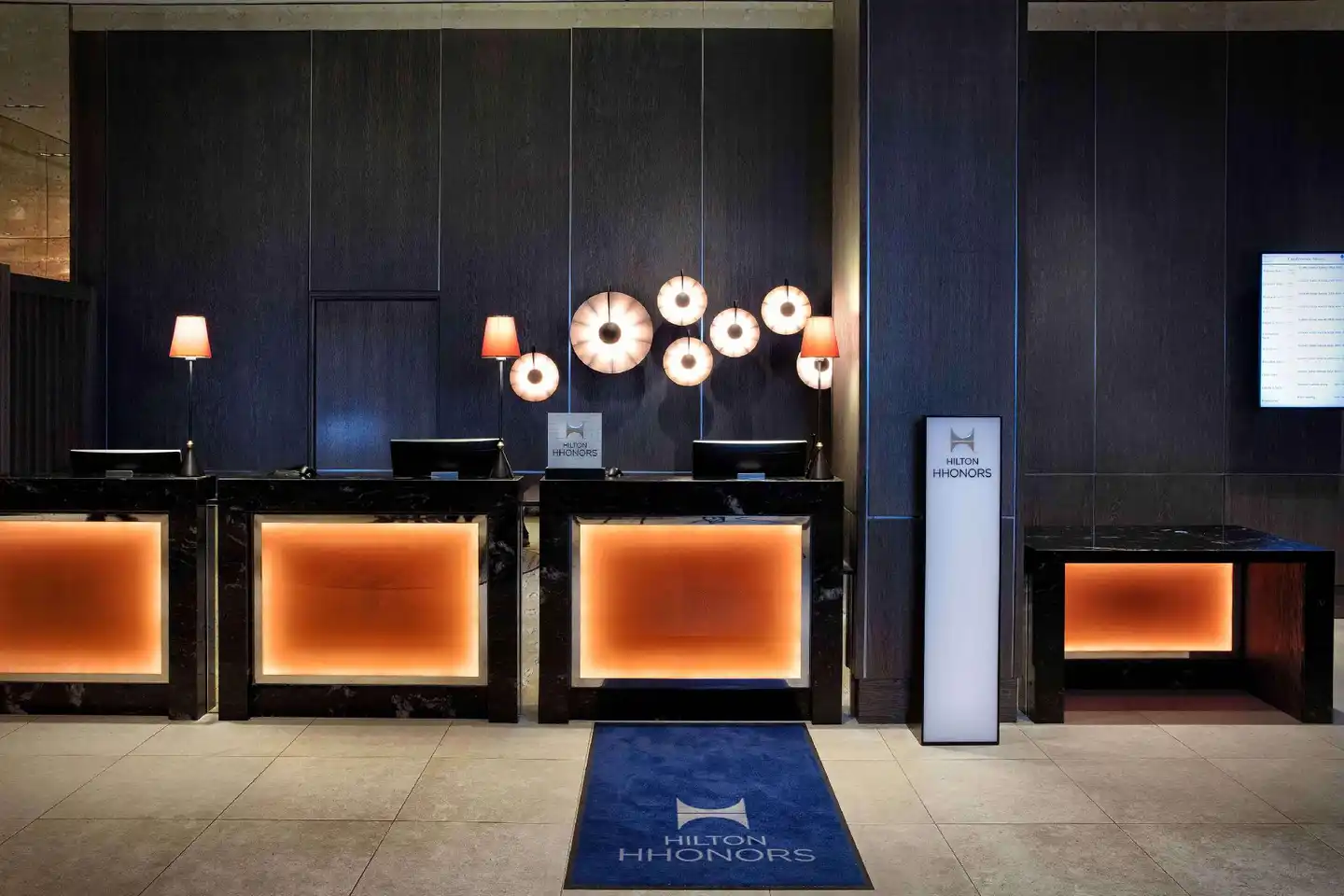 DoubleTree by Hilton Hotel Glasgow Central Lobby
