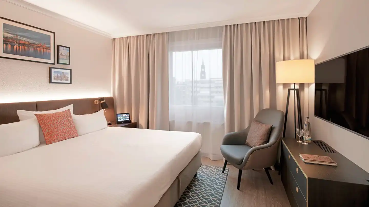 Bilderberg Bellevue Hotel Dresden Wohnbeispiel