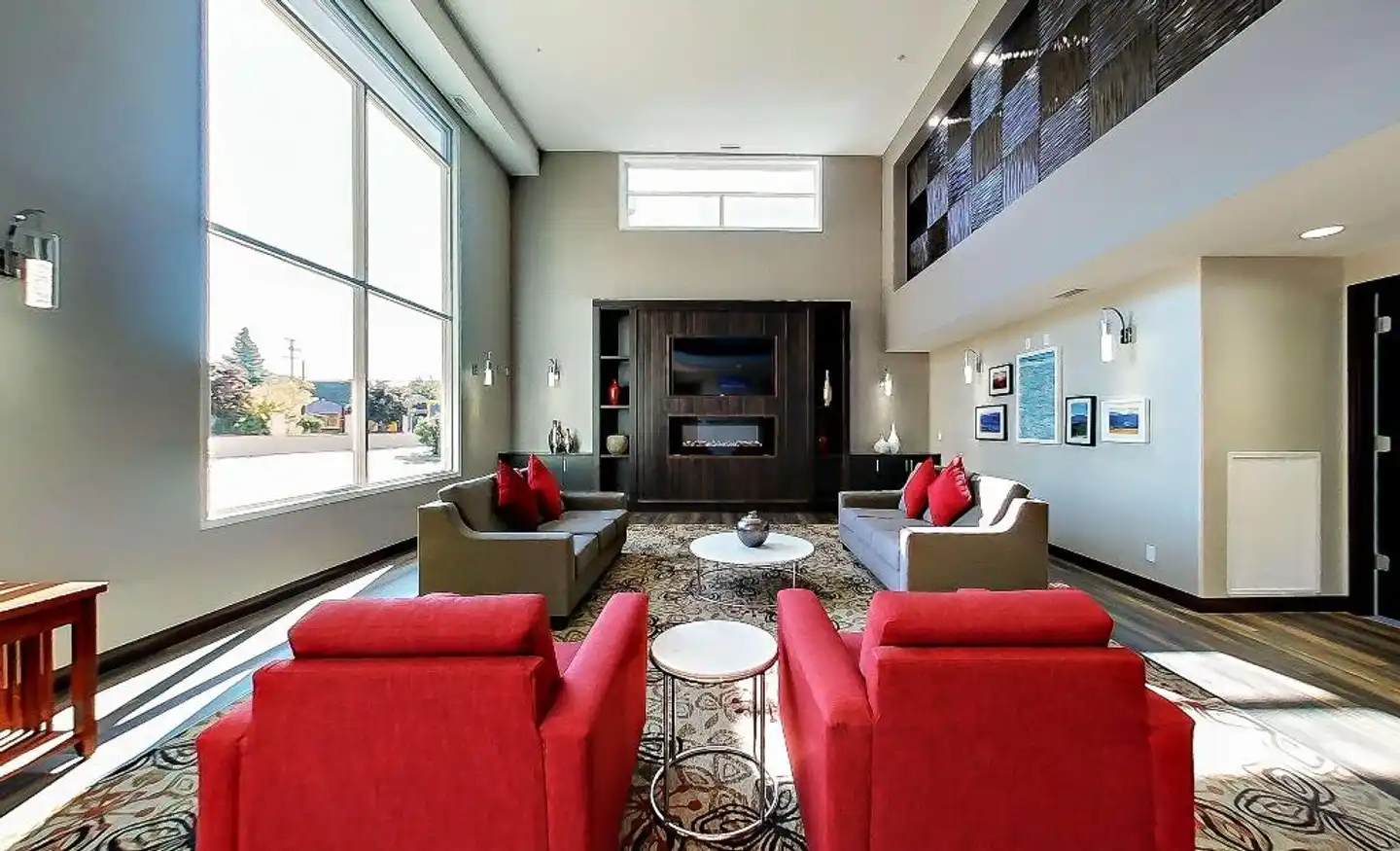 Best Western Plus Sunrise Inn Lobby