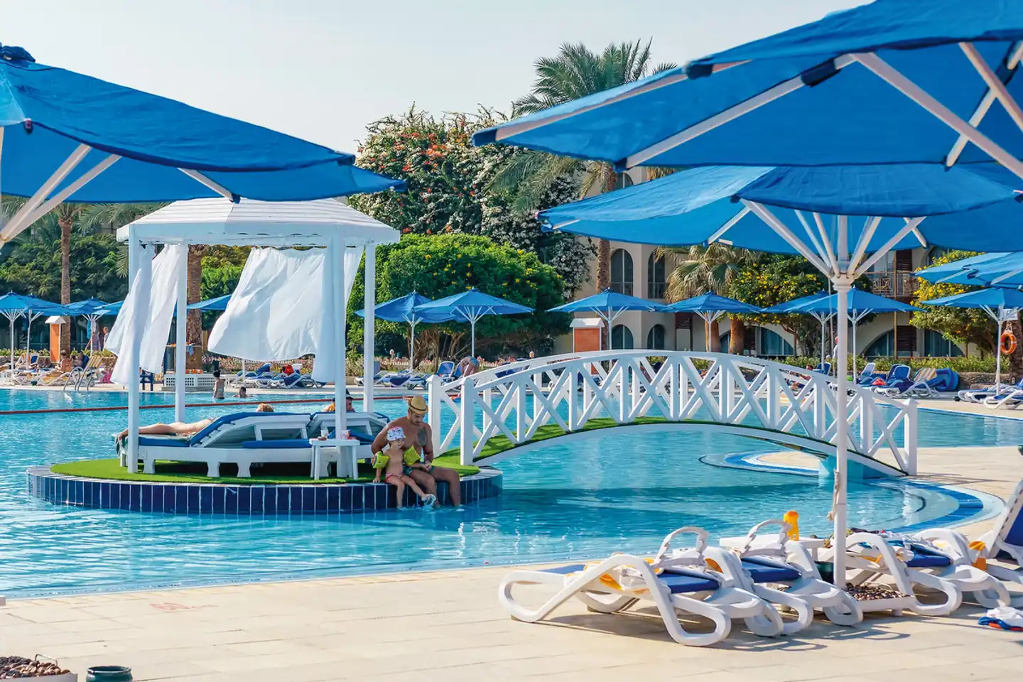 Desert Rose Resort Pool