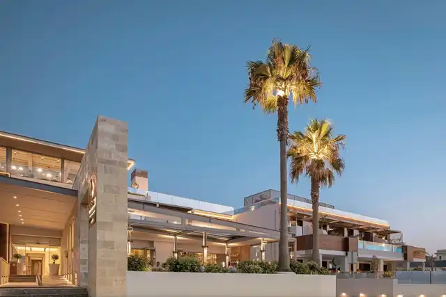 Ikones Seafront Luxury Suites Aussenansicht