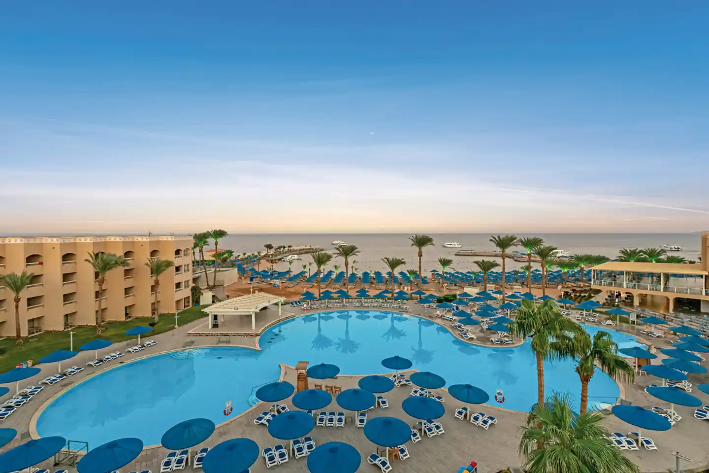Beach Albatros Resort Pool