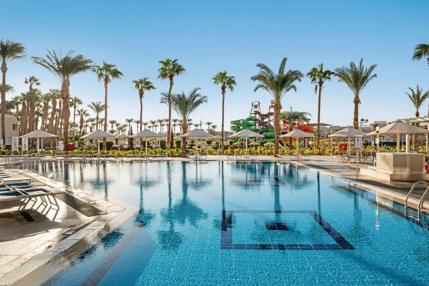 Beach Albatros Resort Pool
