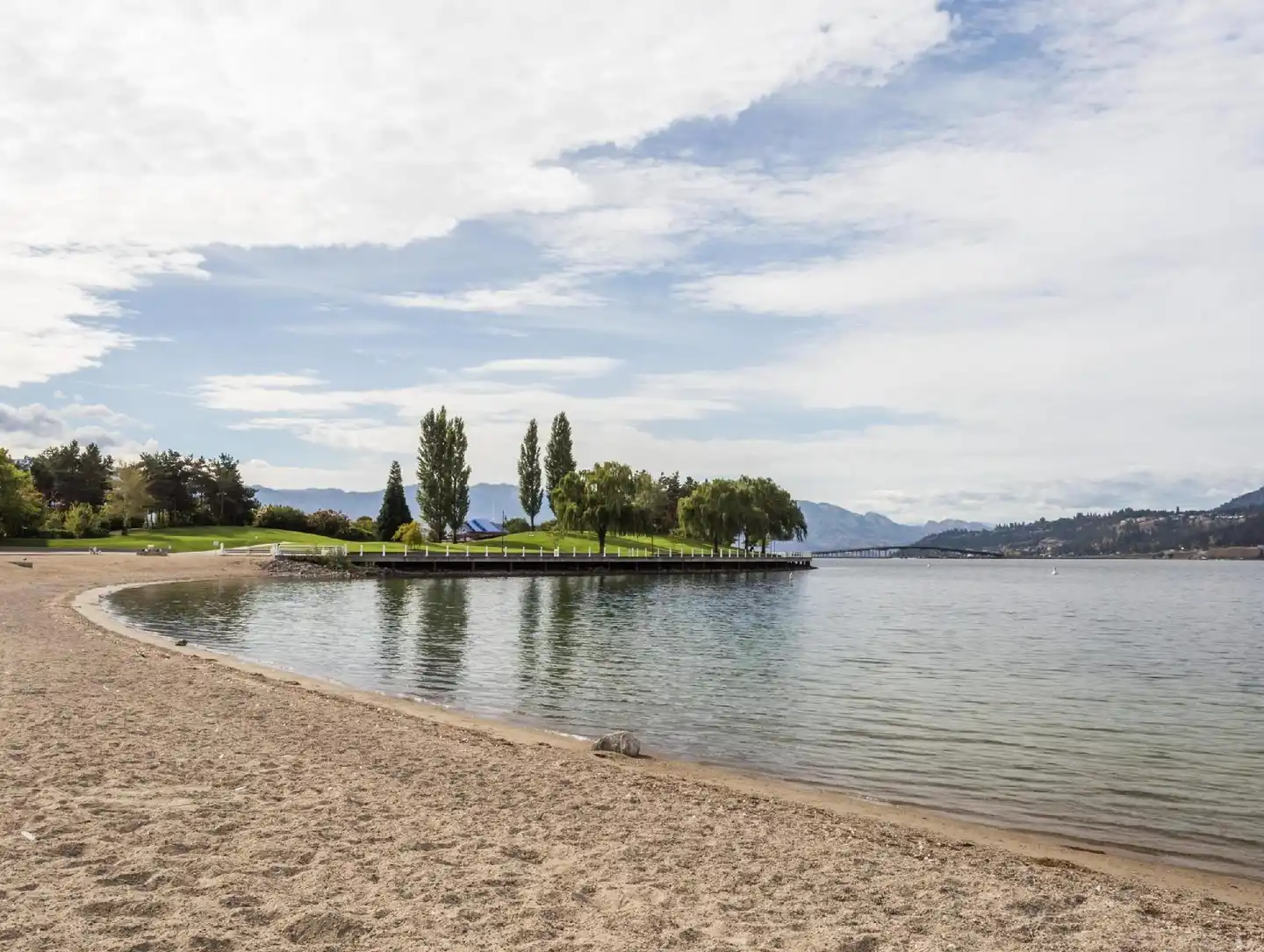 Super 8 by Wyndham Kelowna BC Strand