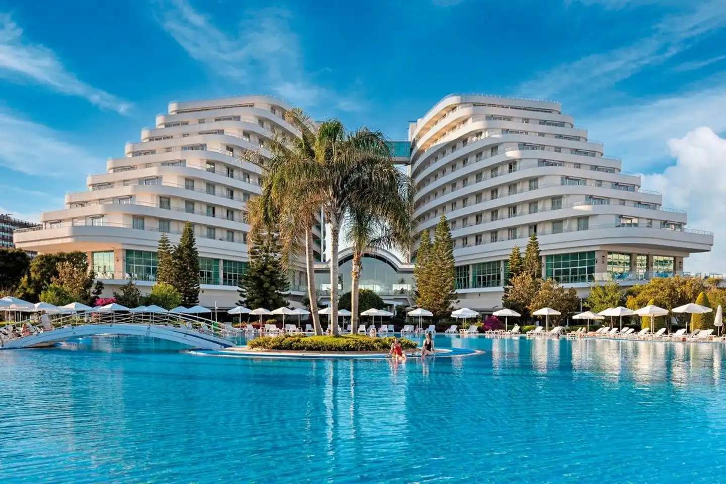 Miracle Resort Pool
