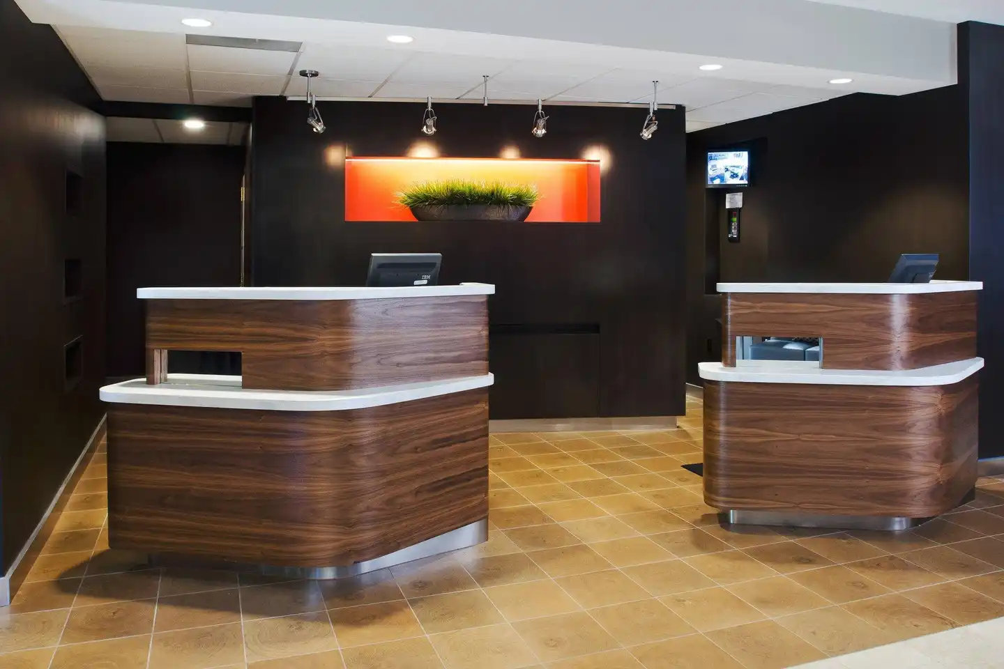 Courtyard by Marriott Portland Beaverton Lobby