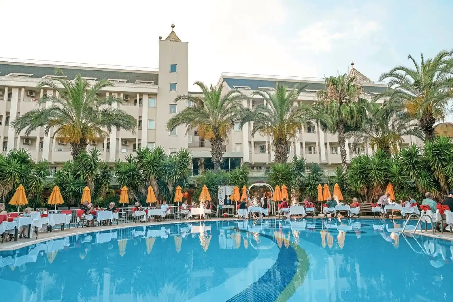 Calimera Hane Garden Pool
