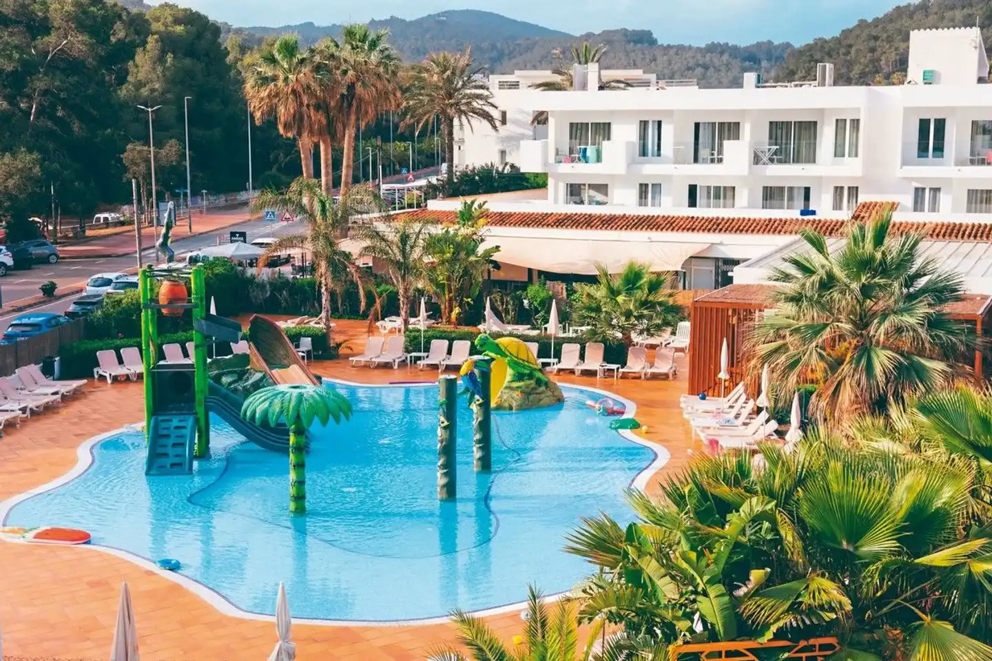 Balansat Resort Pool