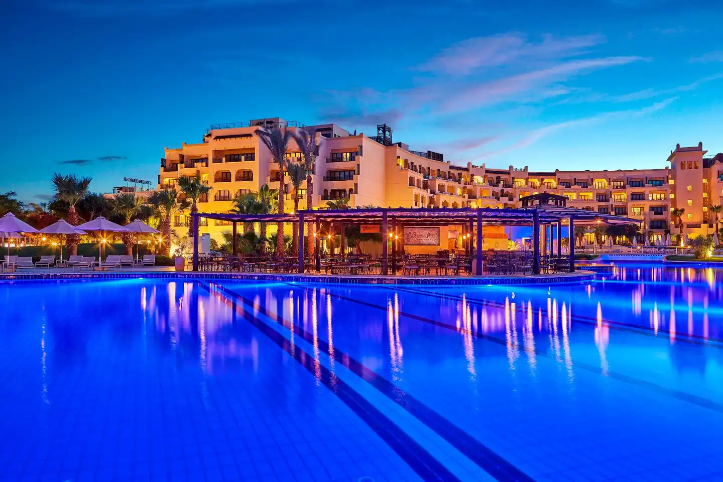 Steigenberger ALDAU Beach Hotel Pool