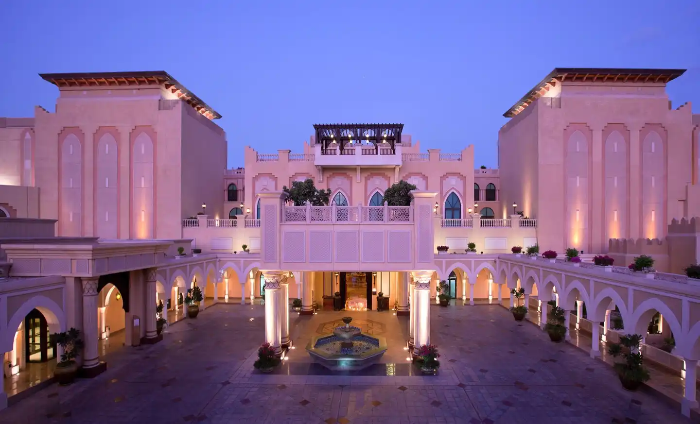 Shangri-La Qaryat Al Beri Aussenansicht