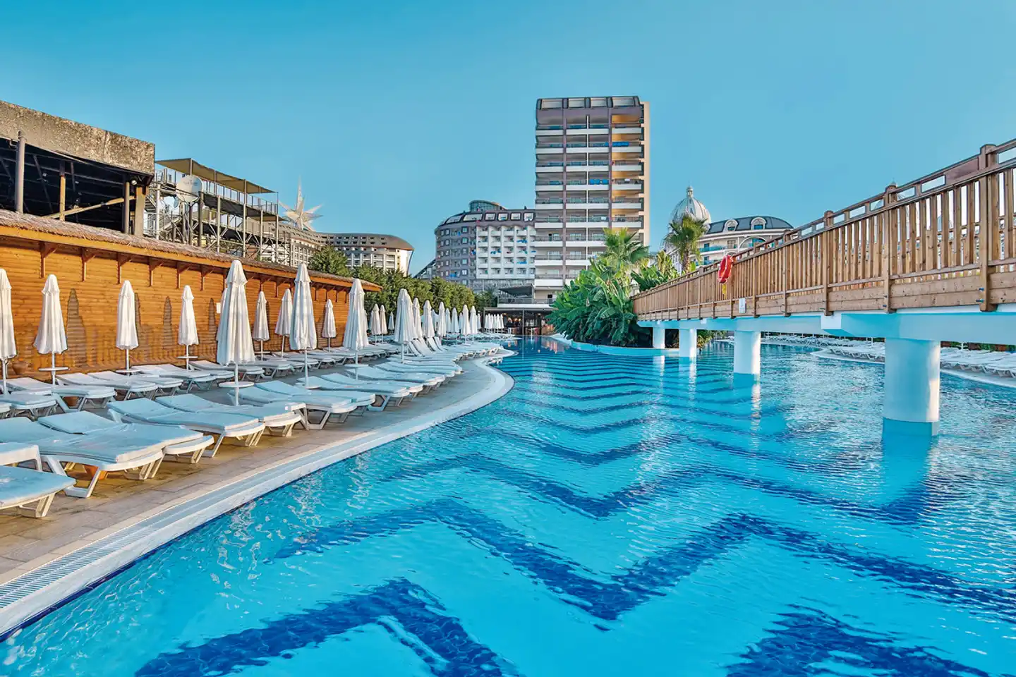 Saturn Palace Pool