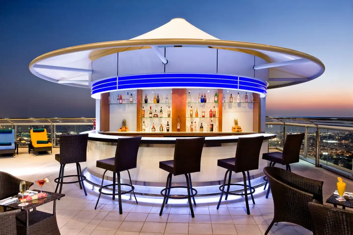 Four Points by Sheraton Sheikh Zayed Road BAR