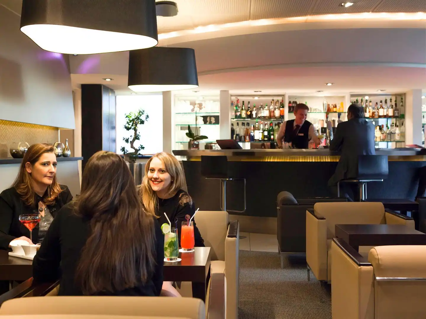 Novotel Paris La Défense Bar