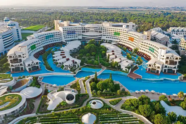 Cornelia Diamond Golf Resort & Spa Aussenansicht