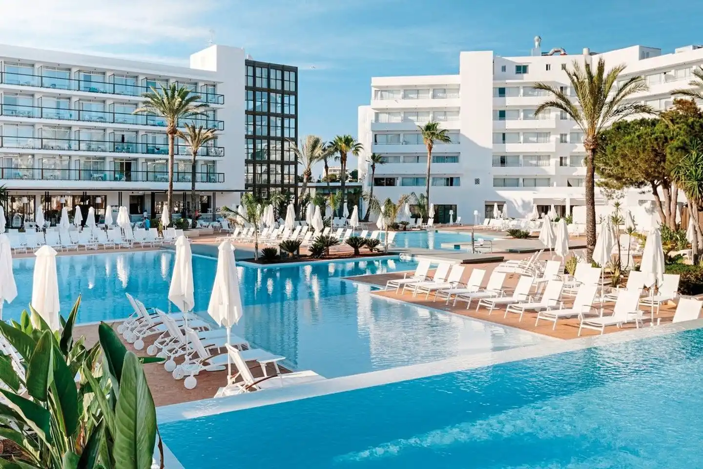 AluaSoul Ibiza Pool