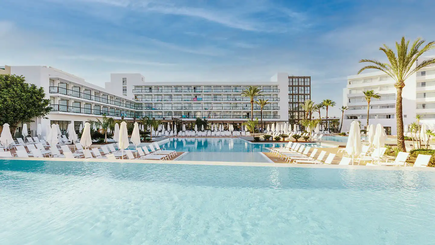 AluaSoul Ibiza Pool