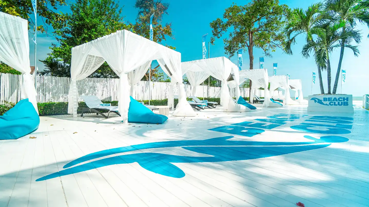 Holiday Inn Resort Phuket Karon Beach Pool