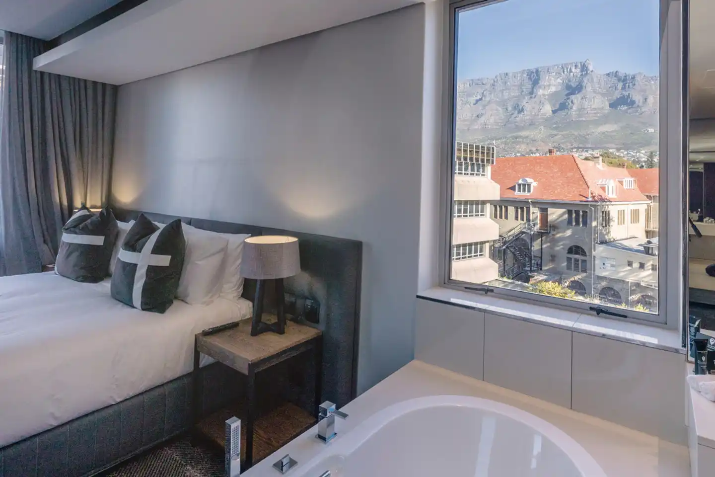 The Capital 15 On Orange Hotel & Spa Badezimmer