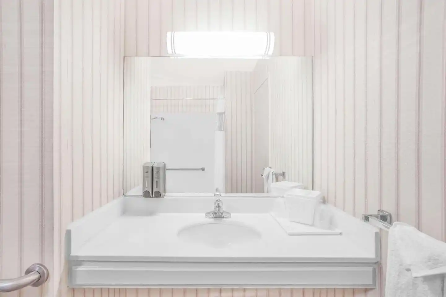 Ramada Inn Barstow Badezimmer