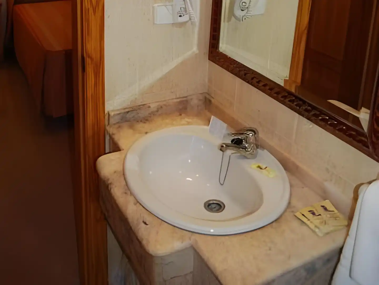 Hotel Santa Faz Badezimmer