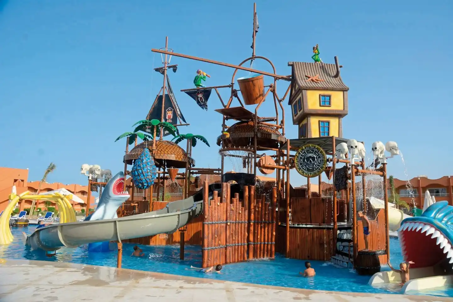 Three Corners Happy Life Beach Resort Sport und Entertainment