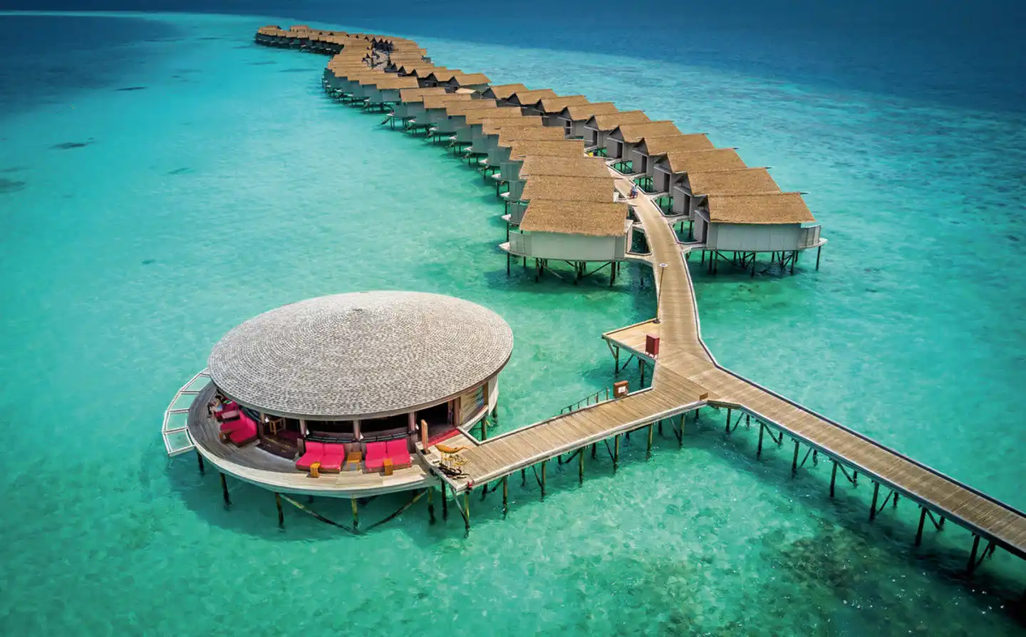 Centara Ras Fushi Resort & Spa Maldives POOL