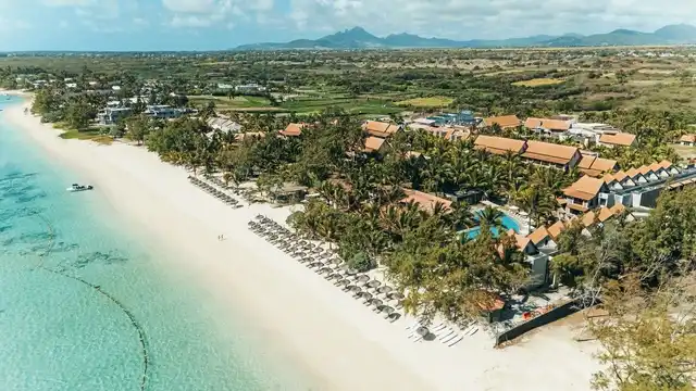 Crystals Beach Resort Belle Mare BEACH