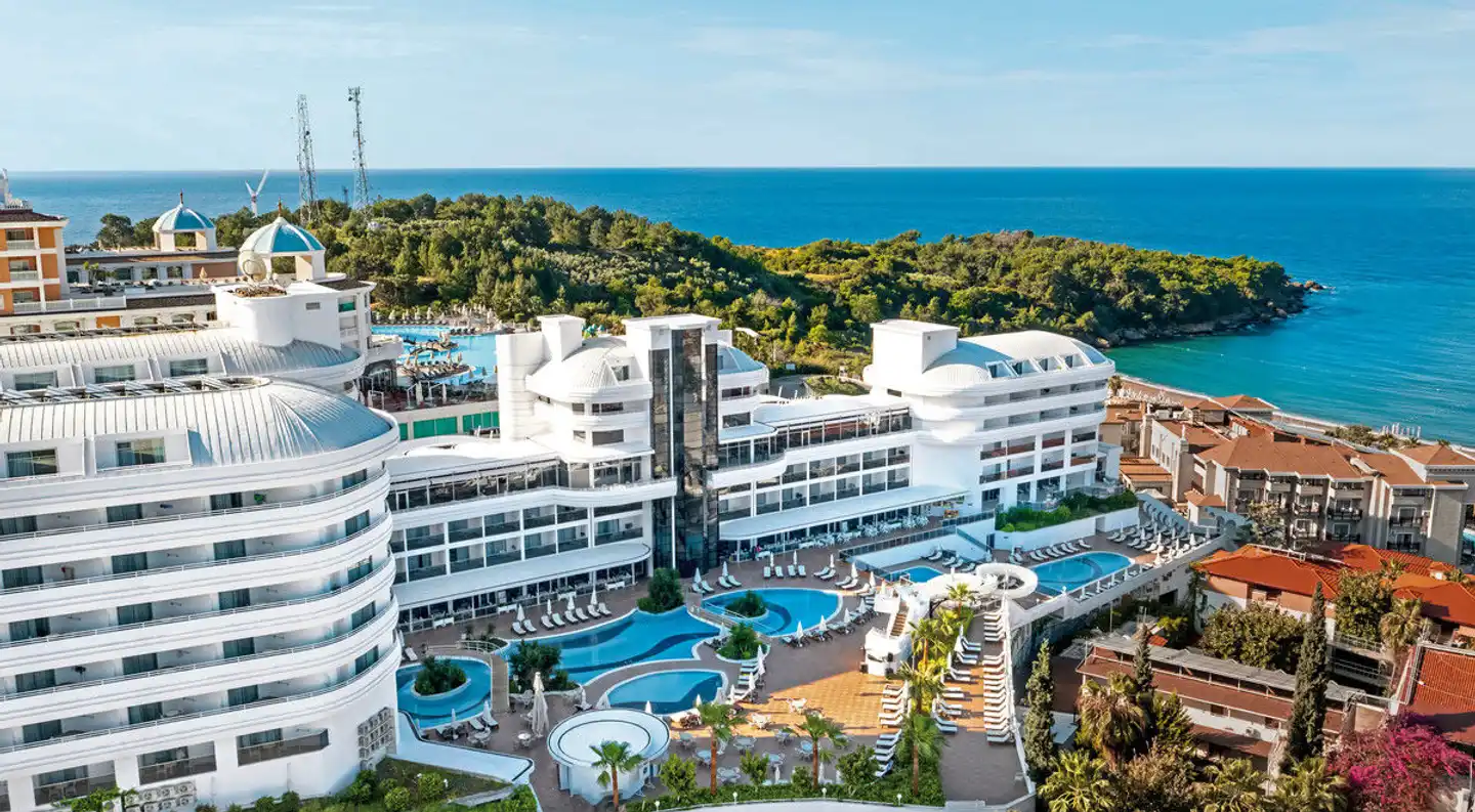 Laguna Beach Alya Resort & Spa Aussenansicht