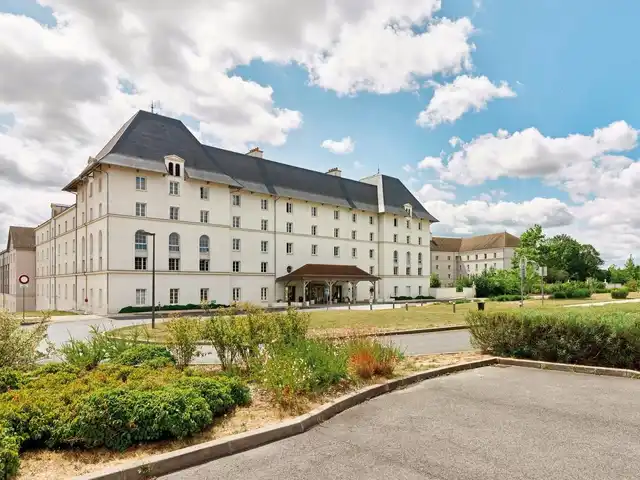 B&B HOTEL près de Disneyland® Paris Aussenansicht