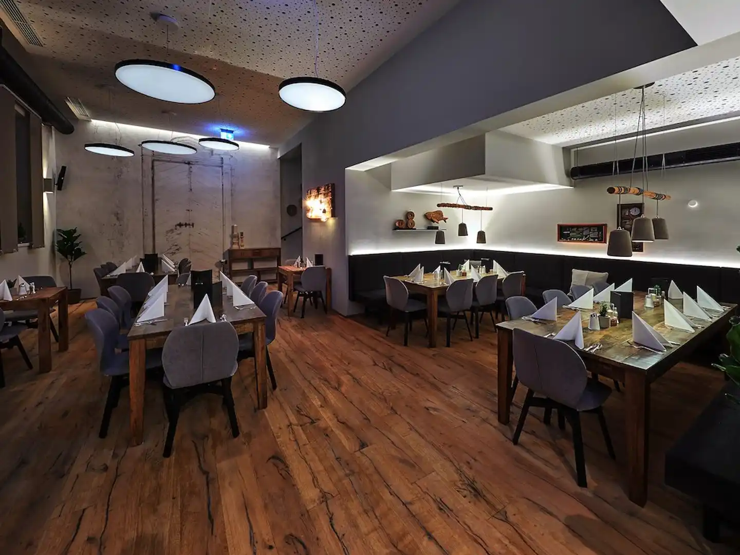 Two Timez Boutique Hotel Restaurant
