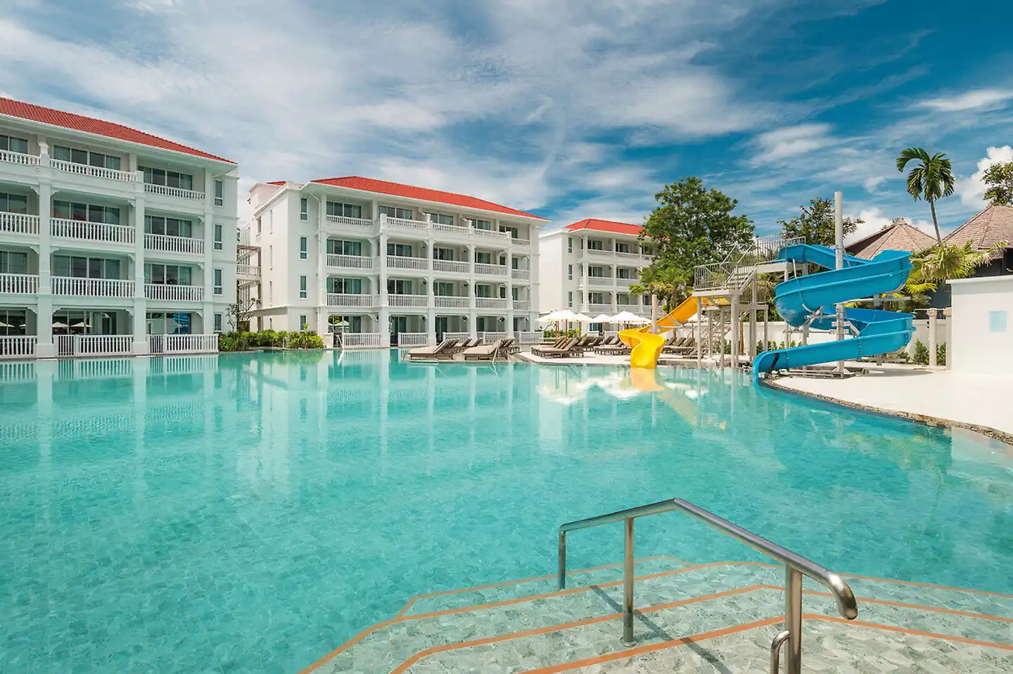 Centara Ao Nang Beach Resort & Spa Pool
