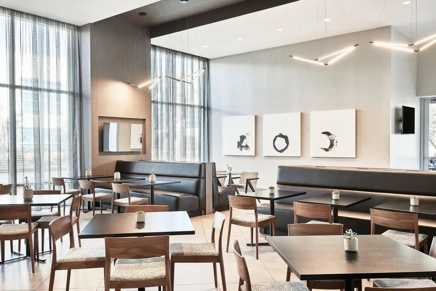 AC Hotel by Marriott Los Angeles South Bay Restaurant